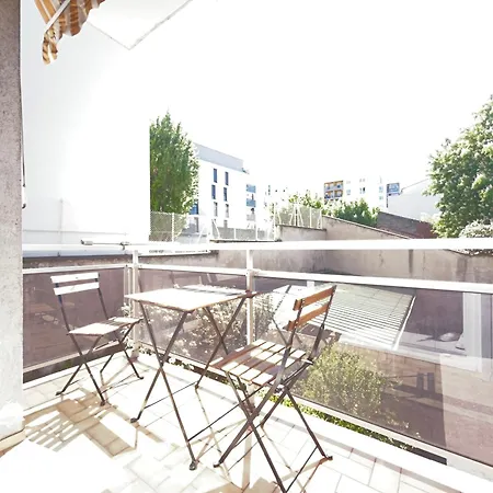 Appartement Le Lemptegy - Confortable T4 Proche De La Gare Avec Petit Balcon *