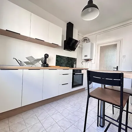 Appartement Le Lemptegy - Confortable T4 Proche De La Gare Avec Petit Balcon Clermont-Ferrand